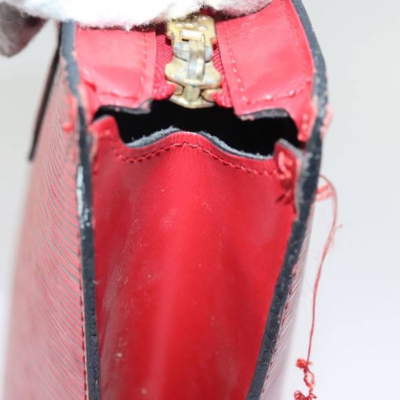 LOUIS VUITTON Epi Saint Jacques Shoulder Bag Red M52277 LV Auth 76530 - Picture 4 of 16